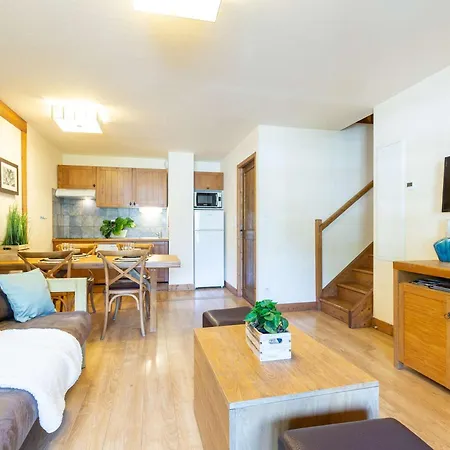 Duplex Au Centre De Avec Piscine - Fr-1-296-392 * Saint-Lary-Soulan