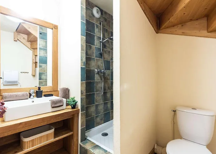 Duplex Au Centre De Avec Piscine - Fr-1-296-392 *