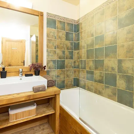 Duplex Au Centre De Avec Piscine - Fr-1-296-392 Apartmán